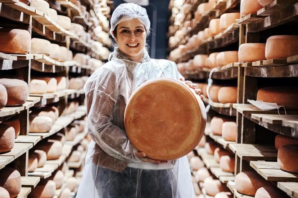 Al vasto universo quesero de los 17 estados de Brasil se unieron lácteos de diferentes latitudes del mundo en el marco de la tercera Copa del Mundo de Queso Brasileño.