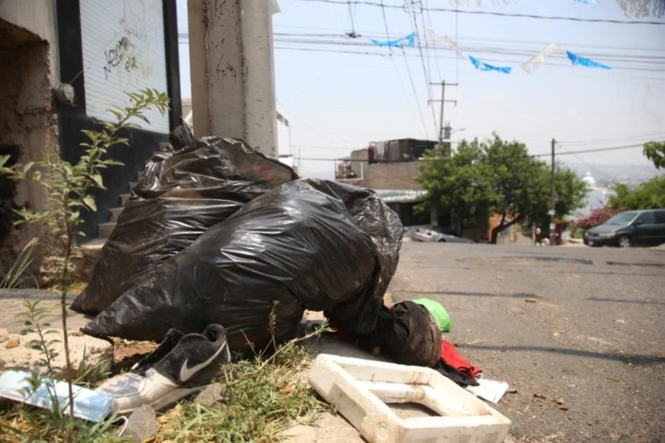 La basura se ha acumulado en las calles de Tonalá.