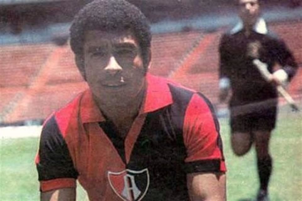 Héctor Chumpitaz jugó su último partido con el Atlas en un amistoso ante el Real Madrid, al que le anotó un golazo de tiro libre directo.