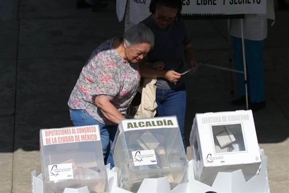 INE reportó que han sido instaladas, con corte a las 11:00 horas, el 80% de las casillas en el País.
