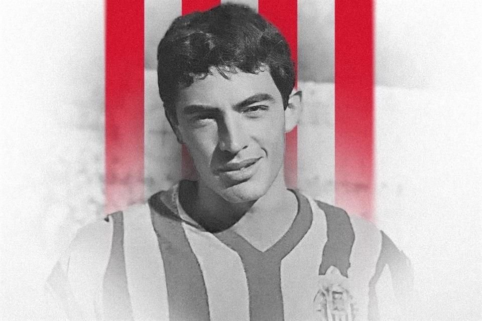 Agustín Moreno, ex futbolista de las Chivas en la época del Campeonísimo, falleció el domingo 2 de julio a los 85 años.