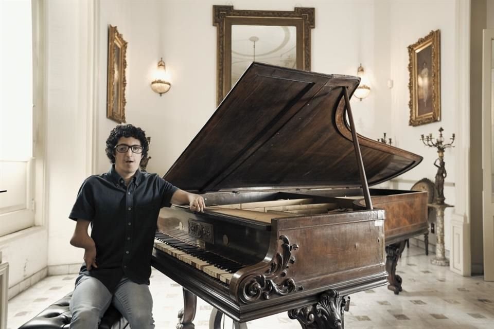 David González Ladrón de Guevara brilla como pianista pese a tener un síndrome que limita sus movimientos, y el  FICG mostrará su historia.