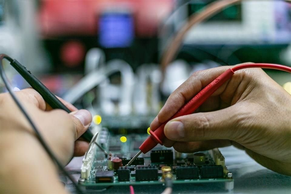 Jalisco ha aumentado su presencia en todas las áreas de empresas de semiconductoes y la participación crece, afirma la SEDECO.