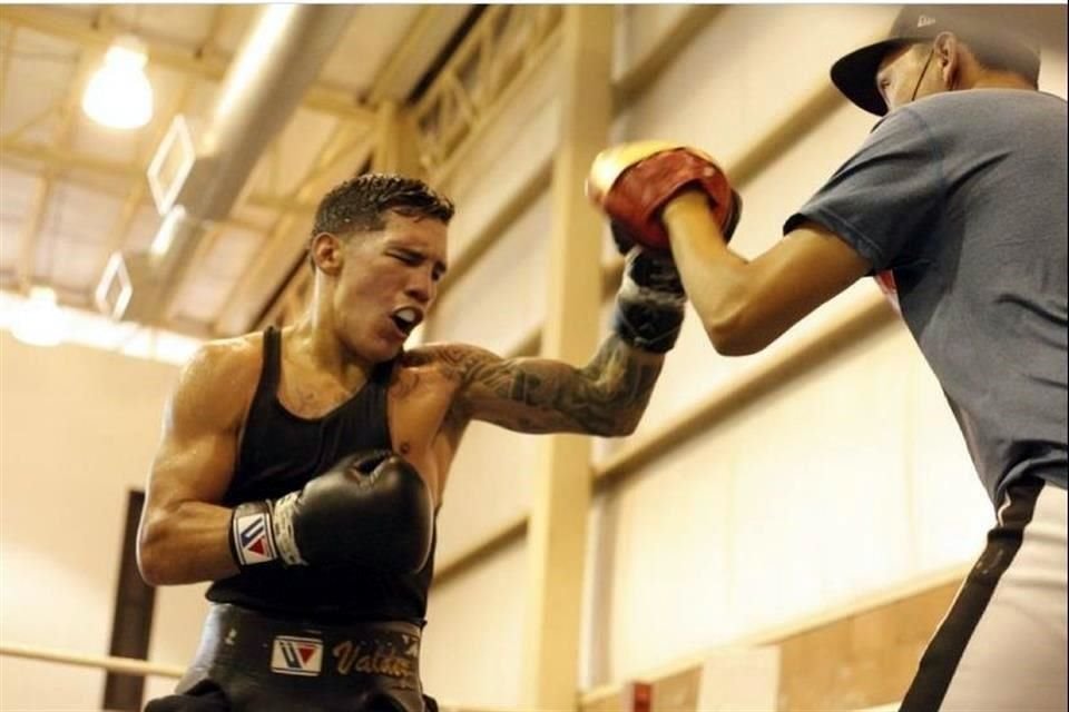 Óscar Valdez regresa al ring en septiembre para defender sus títulos.