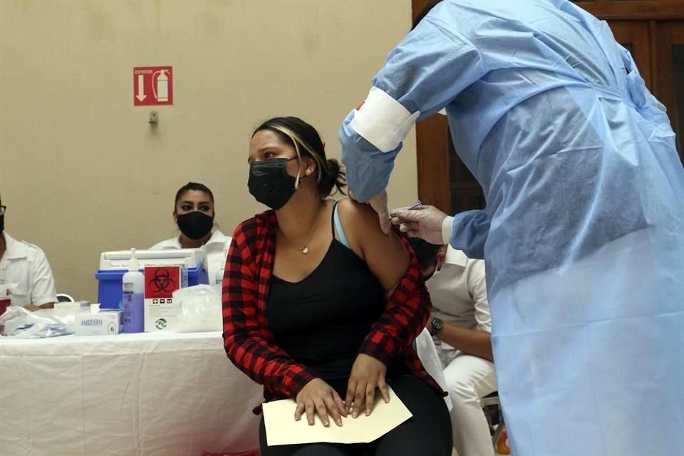 SSJ informó que el Gobierno federal envió a Jalisco 190 mil 710 dosis de la vacuna Pfizer-BioNTech.