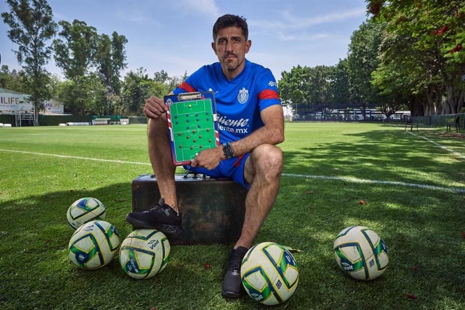 Veljko Paunovic regresa al futbol mexicano para dirigir a los Tigres.