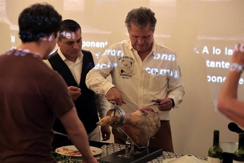 La experiencia de jamón serrano se acompañó de un maridaje.