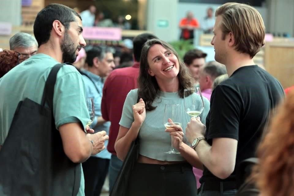 Amigos, familias, sommeliers y demás amantes del vino se reunieron en un mismo lugar.