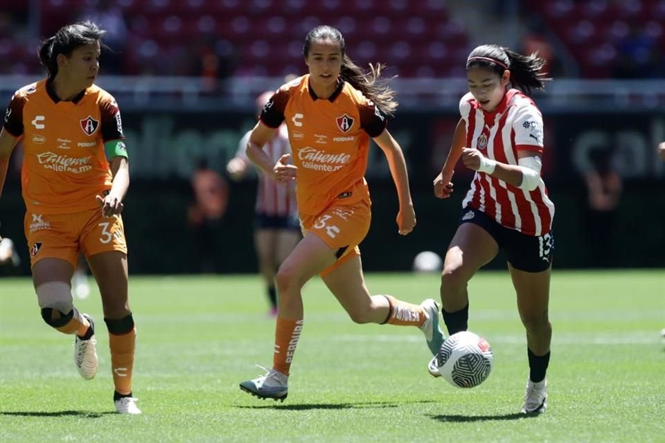 El Clásico Tapatío en el Apertura 2024 de la Liga Femenil será en octubre en el Estadio Jalisco.