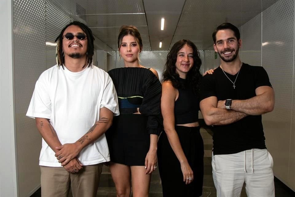 Ruy Senderos, Paulina Goto, Ximena Sariñana y Lalo Elizarrarás, protagonistas de 'Entra en mi Vida'.