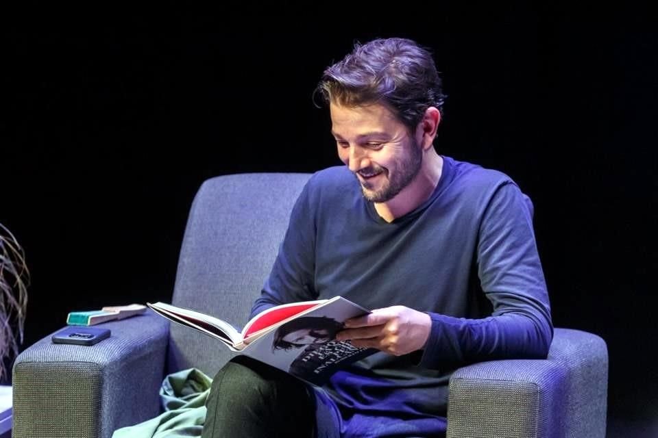 En la presentación de su libro 'Diego Luna: La Neta es Chida, Pero Inalcanzable', el actor reflexionó sobre su carrera y su vida personal.