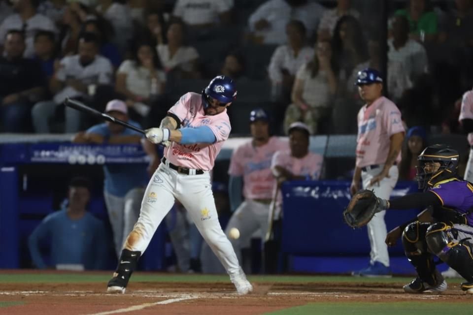 Segundo juego de la serie entre Dorados de Chihuahua y Charros de Jalisco, celebrado en el Estadio Panamericano.