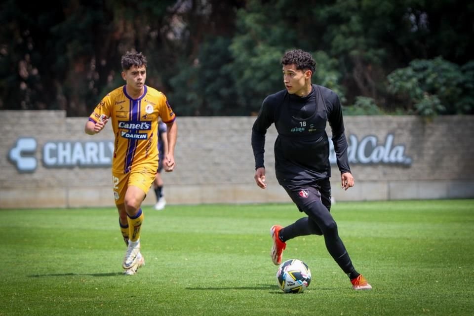 El partido amistoso entre Altas y San Luis se realizó en las instalaciones de la Academia AGA.