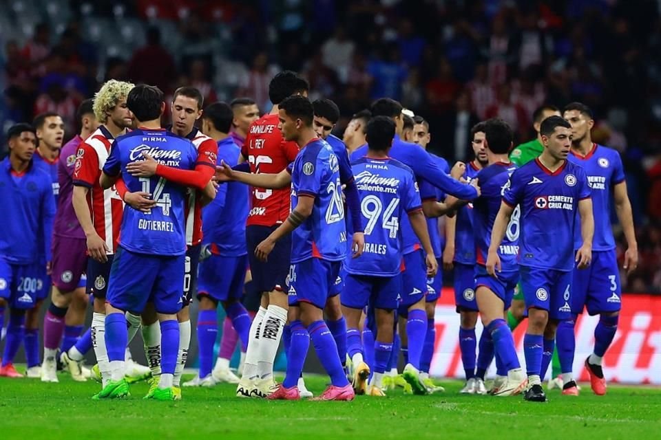 Mañana viernes será el primer partido en el que las Chivas se van a enfrentar al subcampeón de la Liga MX, Cruz Azul.
