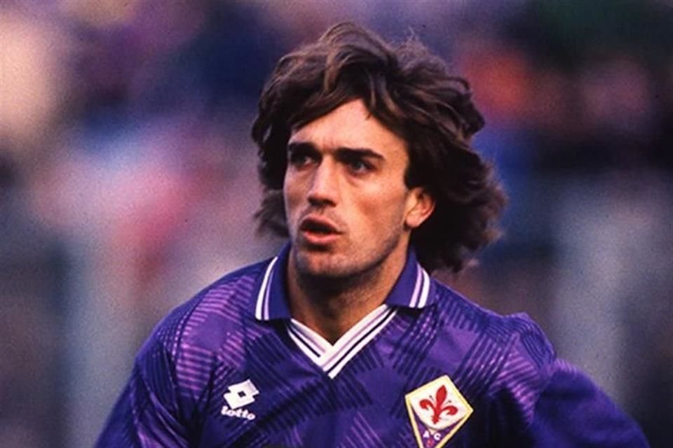 Uniformes de la Fiorentina en la Temporada 1992-1993.