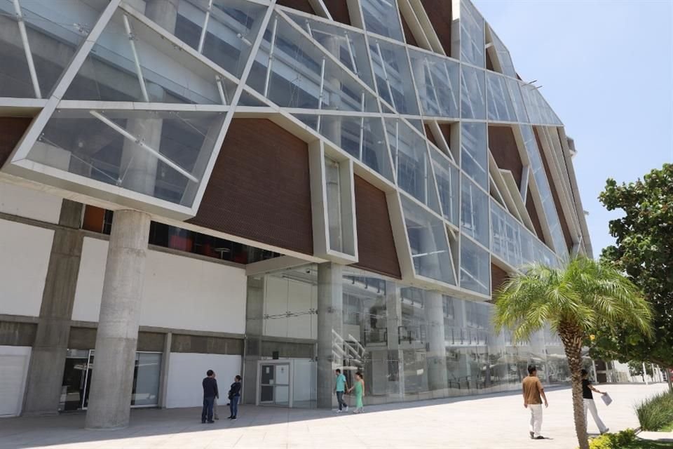 Biblioteca Pública Juan José Arreola, de la Universidad de Guadalajara.