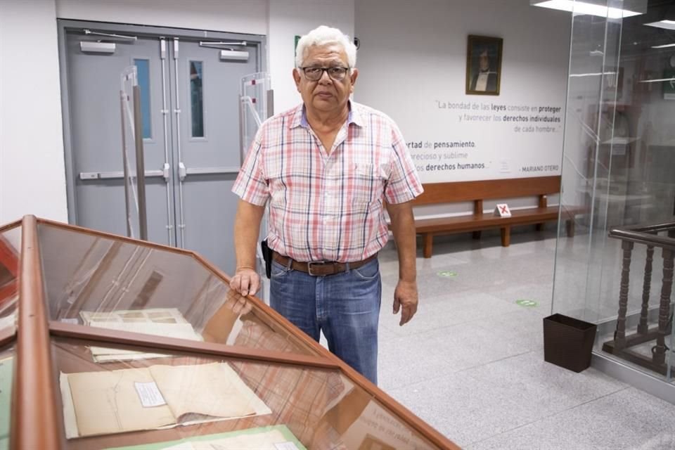 Alejandro Solís, responsable de Archivos Históricos de ese espacio universitario.