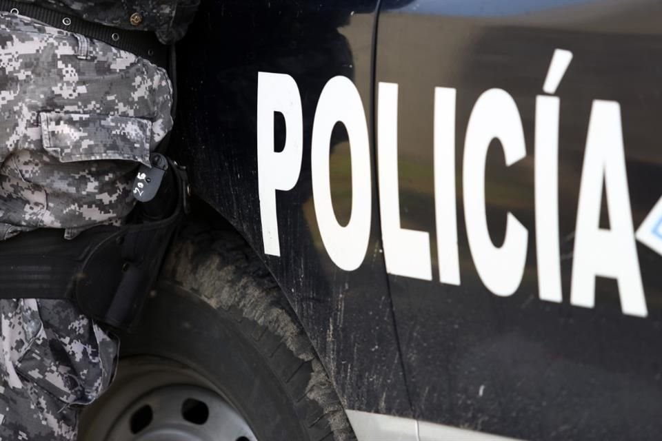 Sujetos armados abrieron fuego contra cuatro hombres la noche del miércoles en un domicilio ubicado en la Colonia El Verde, en El Salto; tras los hechos, una de las víctimas murió y las demás quedaron heridas.