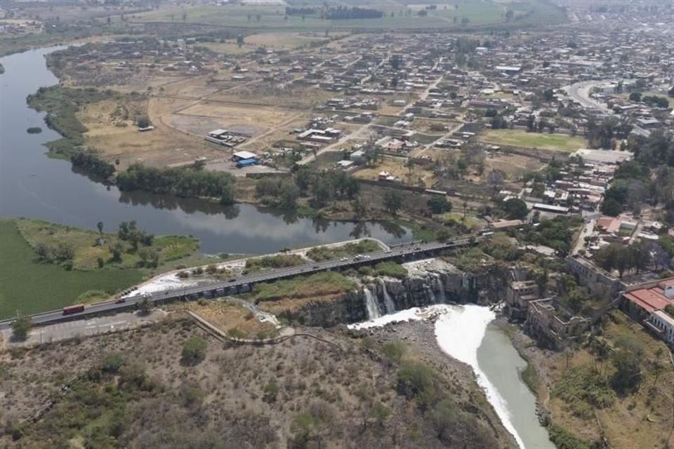 Alfaro publicó un video donde señala las acciones de su Gobierno para sanear el Río Santiago, contrario a datos del CEA.