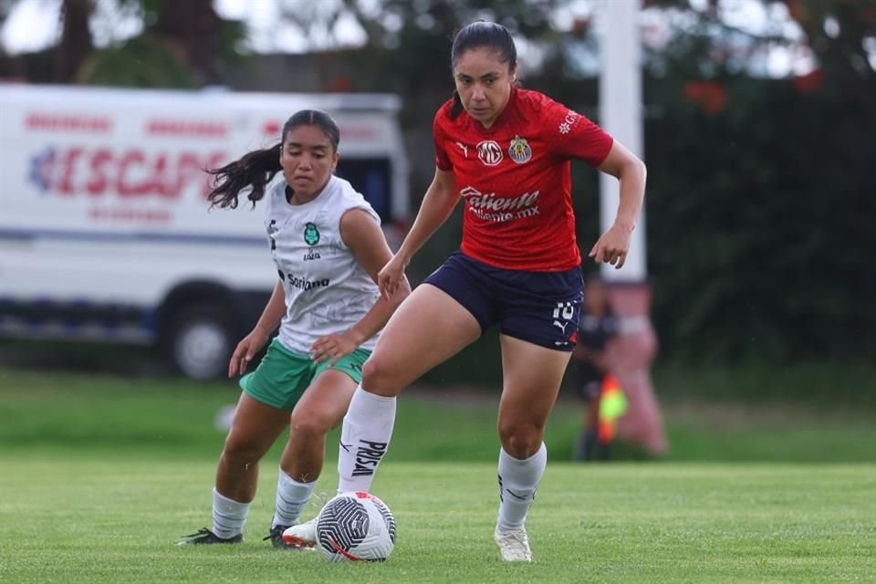 El juego amistoso se disputó en la Academia Rafa Márquez, las instalaciones donde entrenan las Rojiblancas.
