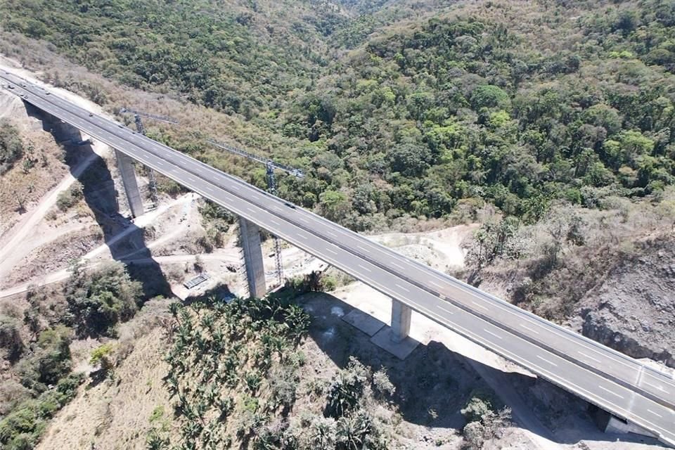 Con el tramo que anunció el Gobierno Federal quedaría concluida la autopista que conectará Compostela con Puerto Vallarta.