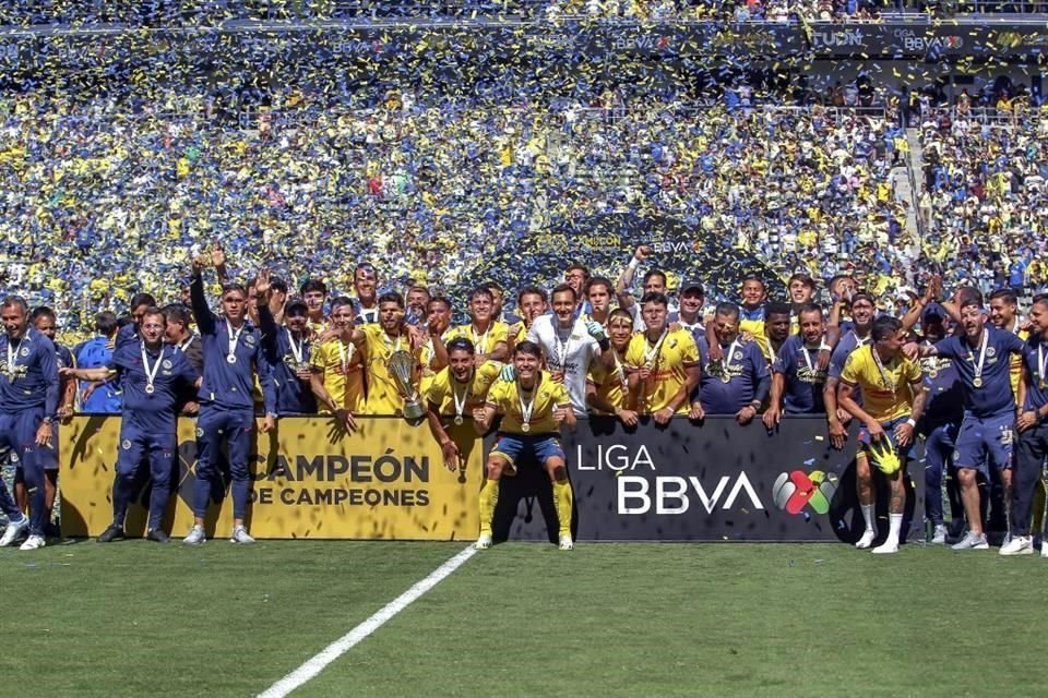 América levantó un nuevo título con André Jardine en el banquillo, reafirmándose como el Campeón de Campeones de la Liga MX.