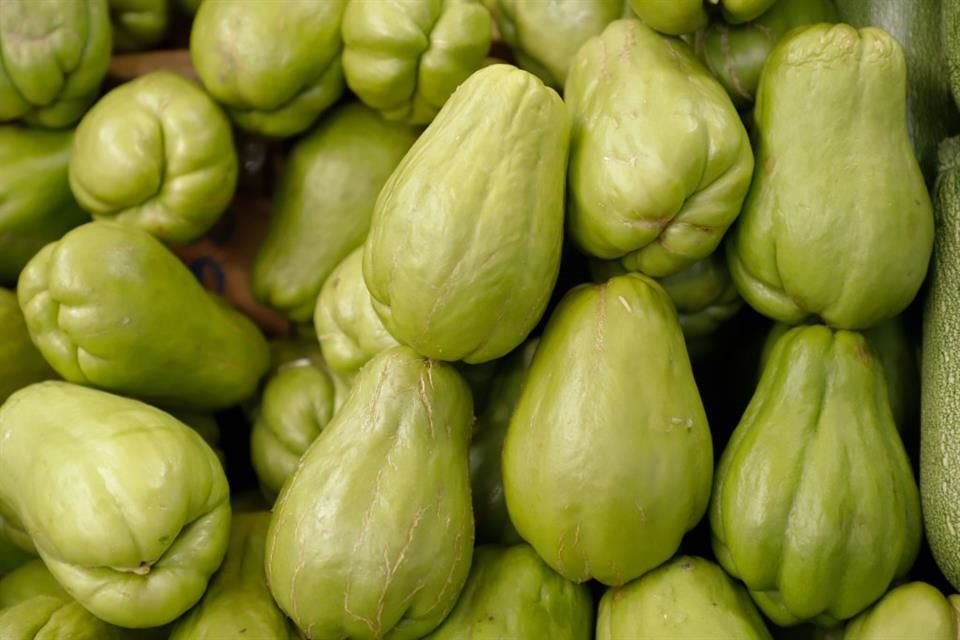 El chayote y el cilantro se encarecieron por el retraso en el temporal y hasta por la reconversión de cultivos.