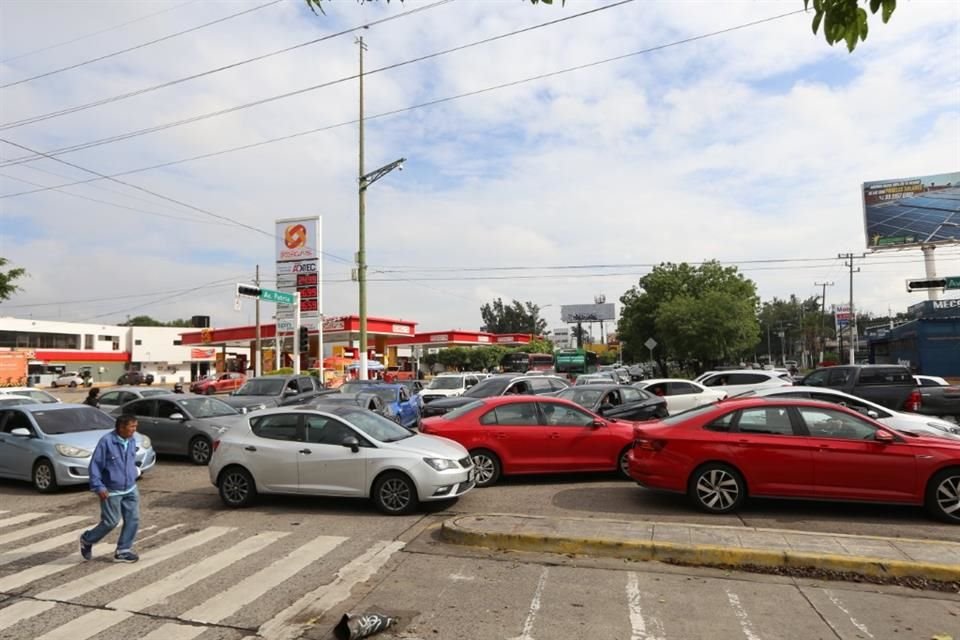Hubo semáforos descompuestos en Avenida Patria y Moctezuma.