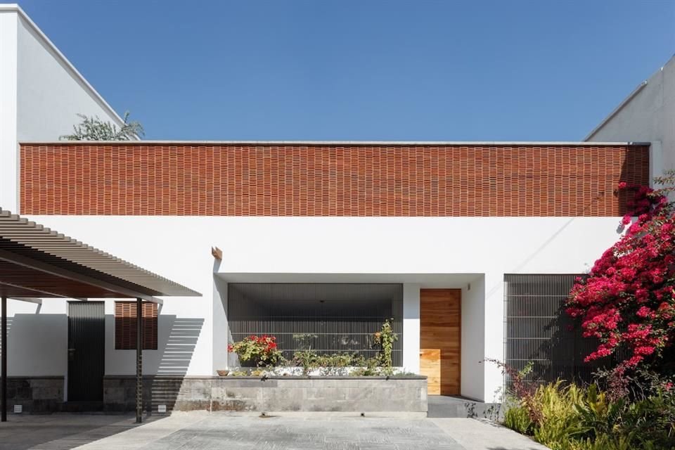 Finca en José Guadalupe Zuno 2274, restaurada por Carlos Rodríguez Bernal y Laura Sánchez Penichet.