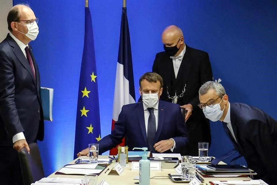 El presidente de Francia, Emmanuel Macron, convocó este jueves a un consejo de defensa excepcional tras saber que fue blanco de Pegasus.