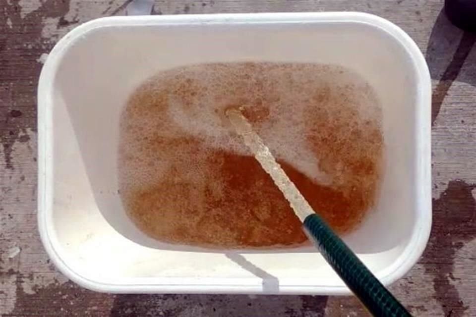 El 22 de julio el agua que salía de las tuberías era mucho más turbia que la que se registró el 15 de julio.