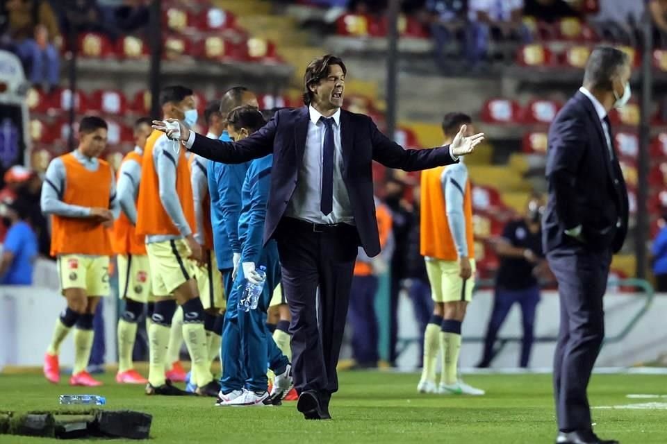 Santiago Solari exigió que la Liga MX y sus árbitros cuiden a jugadores talentosos como Roger Martínez.