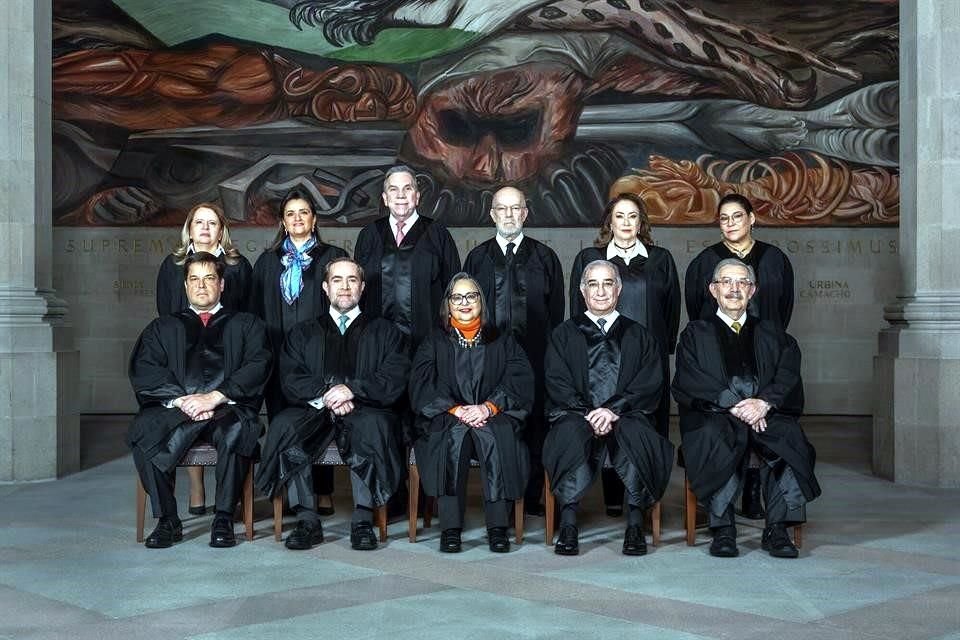 Reforma judicial de Morena y aliados ofrece a Ministros de SCJN conservar su haber de retiro vitalicio si renuncian antes de agosto de 2025.