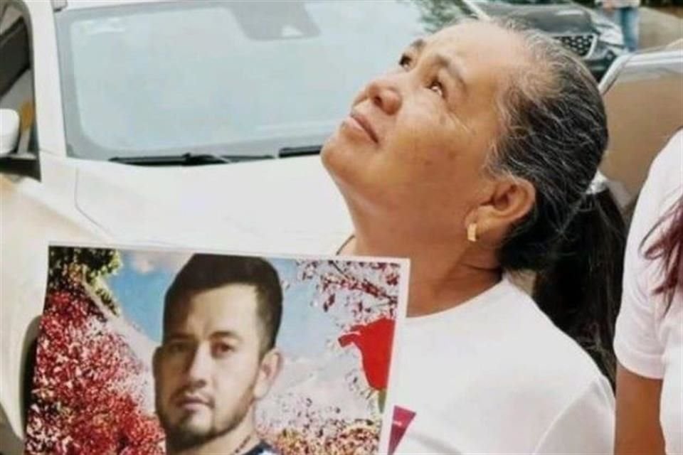 Cansada de ser ignorada por las autoridades, Virginia se unió al colectivo Madres Buscadoras de Jalisco en 2022.
