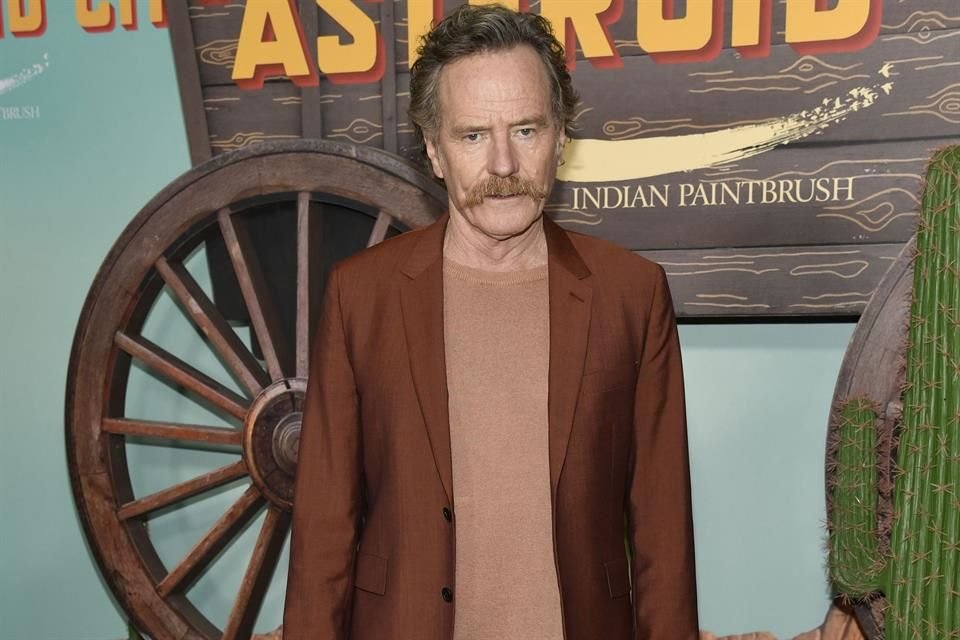 Bryan Cranston está feliz de volver a su personaje como Hal. 
