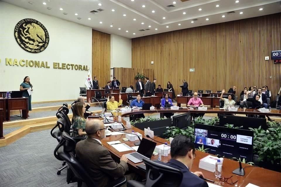 El argumento del INE para no prestar el auditorio es que entrará en remodelación la próxima semana, precisamente cuando arrancaría el primer encuentro, encabezado por José Woldenberg y María Amparo Casar.