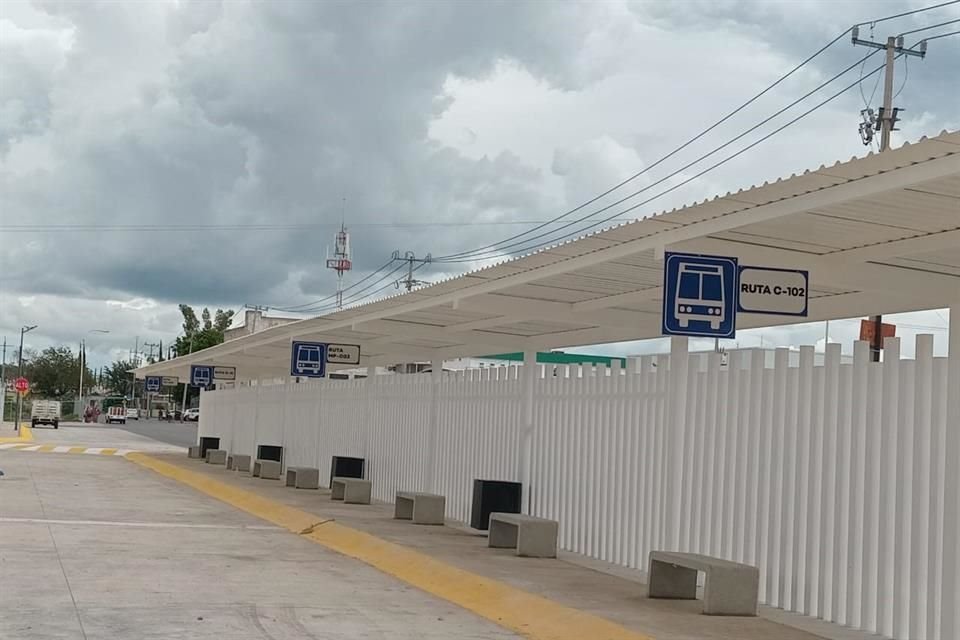 La central de camiones ahora tiene un parabús amplio debido a un comodato del ayuntamiento.