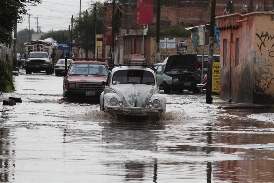 En Tlajomulco hay 40 puntos de mayor riesgo de inundación, donde destacan los corredores de López Mateos Sur, Adolf B. Horn y la Zona Valle.