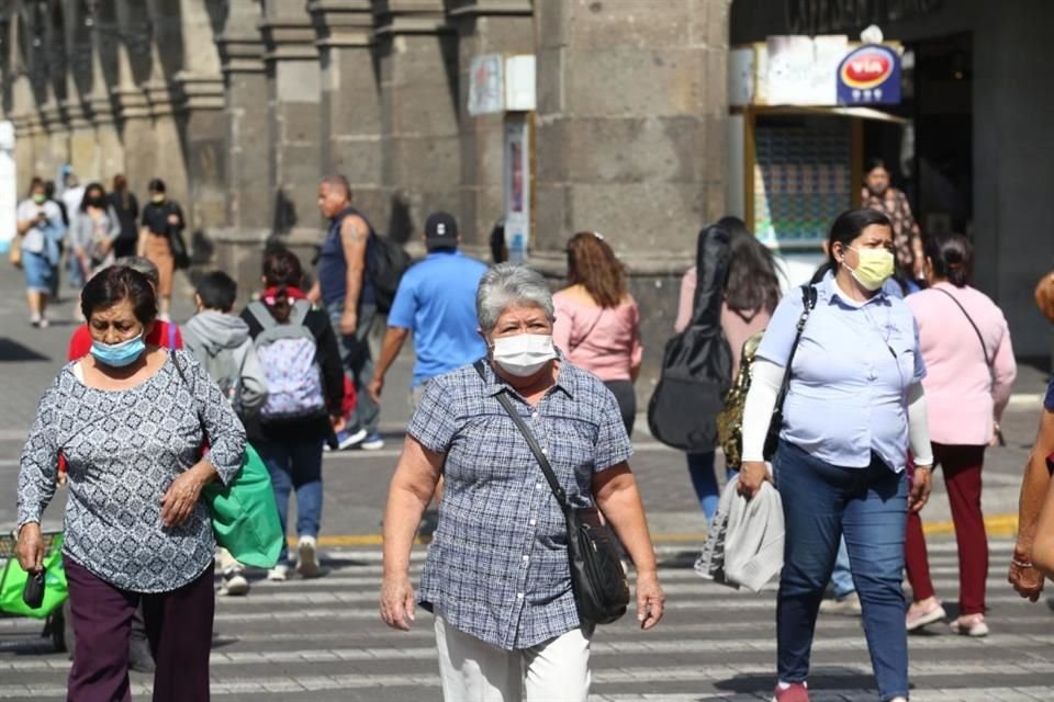 Ante el repunte de casos de Covid-19 en algunos Estados, es necesario que Jalisco adopte medidas para evitar que el virus gane terreno.