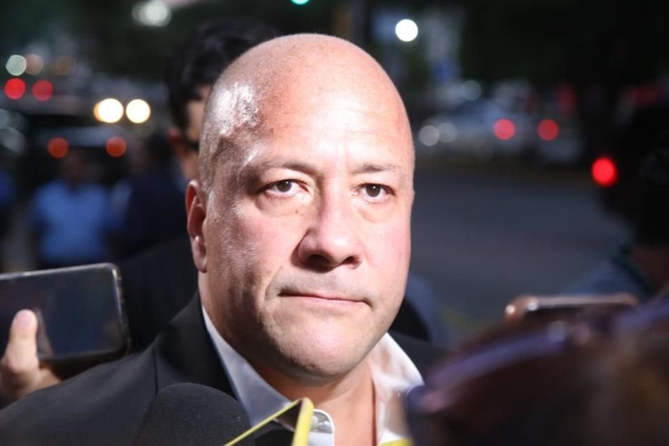 Tras solicitar licencia por motivos personales durante 15 días, entre el 7 y el 21 de julio, hoy regresa a sus labores Enrique Alfaro.