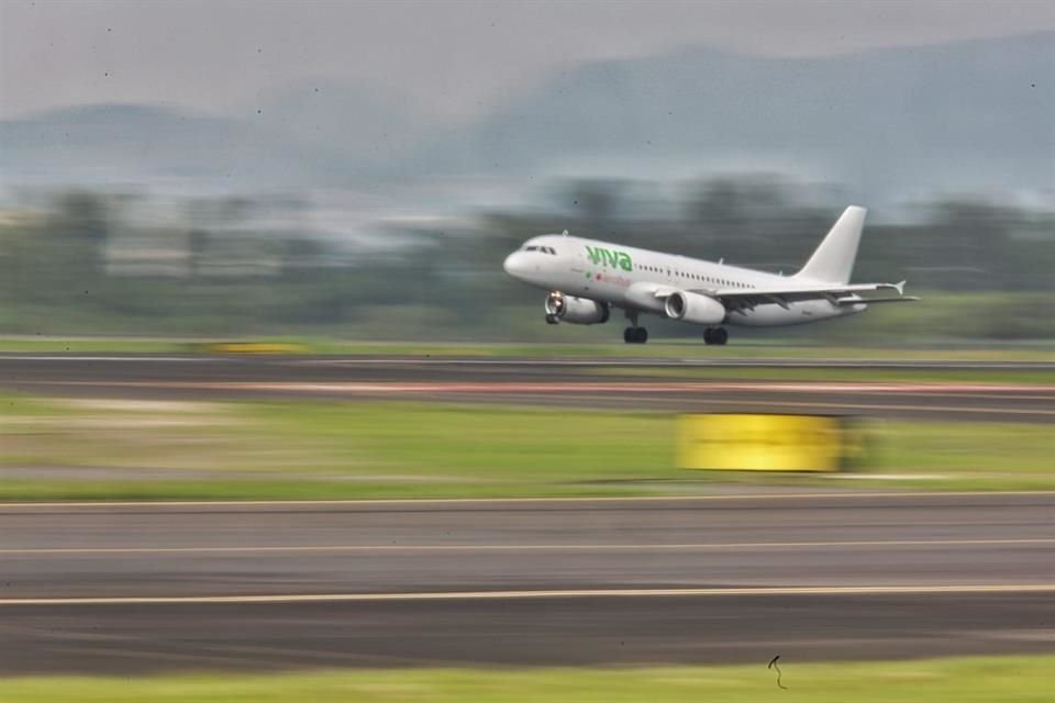 El Aeropuerto Internacional de Guadalajara se posiciona como la cuarta terminal aérea de México con una segunda pista.