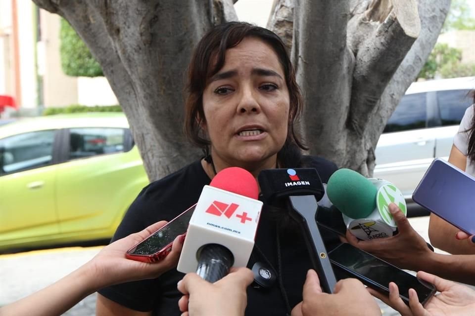 El 18 julio de 2022, la entonces pareja de Noemí Antón intentó asesinarla; la atacó en la calle y la acuchilló en múltiples partes de su cuerpo.