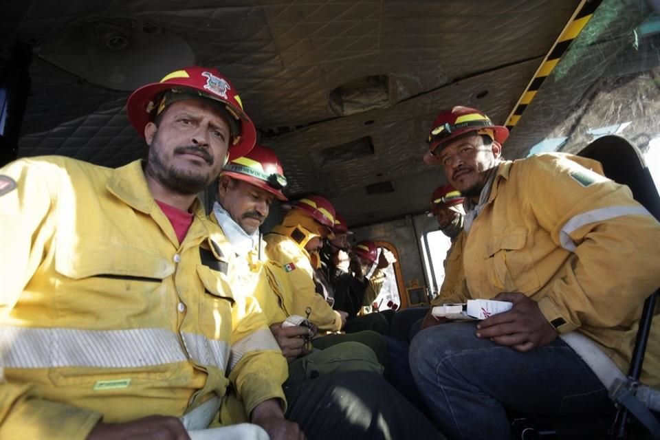 Un total de 102 elementos de bomberos forestales y personal técnico de la Semadet Jalisco irán a Canadá para apoyar en combate de incendios.