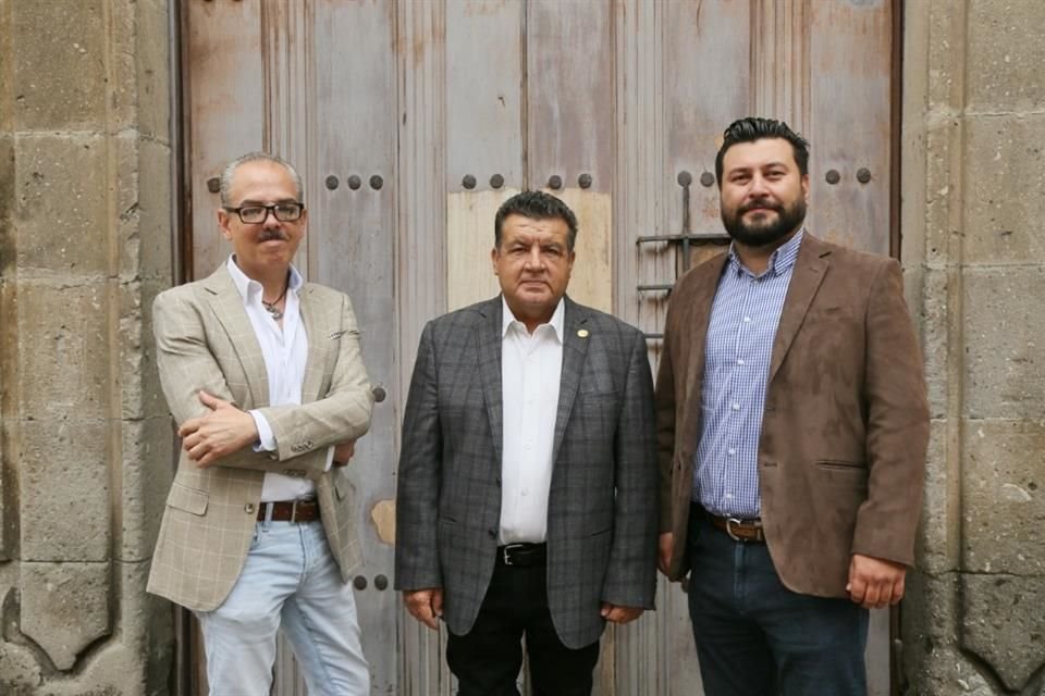 José Tomás Orozco (presidente de AGRUJAL),  Diego Javier Bolio Corona (delegado de CONATRAM) y Miguel Ayón Rosas (Delegado Estatal AGRUAS).