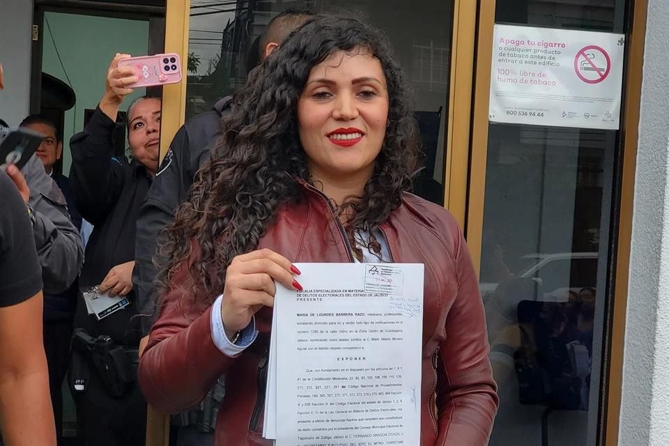 Lourdes 'Lulú' Barrera Razo, ex candidata de Morena a la Alcaldía de Tlajomulco, denunció ante la Fiscalía Especializada en Materia de Delitos Electorales.