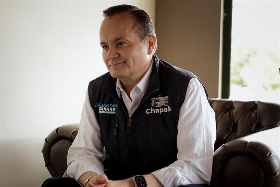 Alejandro Aguirre, quien logró la reelección en Chapala dijo que construirán una clínica del IMSS y gestionarán un Hospital Regional.
