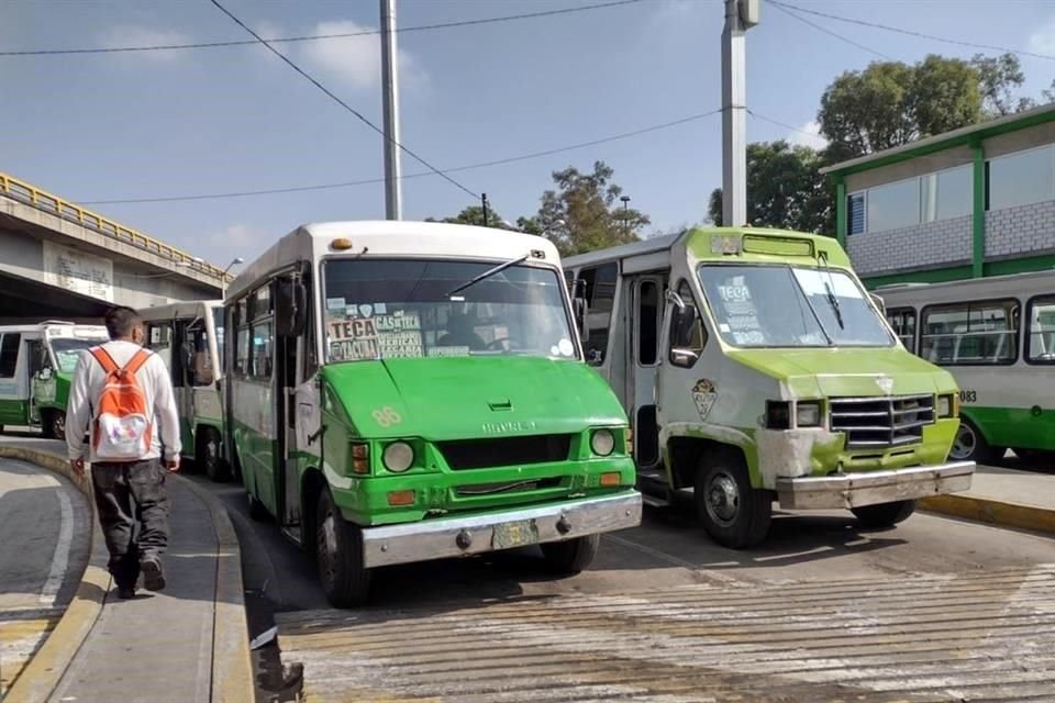 La Ciudad de México proyecta concluir este año con la chatarrización de microbuses, señaló la Jefa de Gobierno, Claudia Sheinbaum, durante un foro sobre movilidad. 