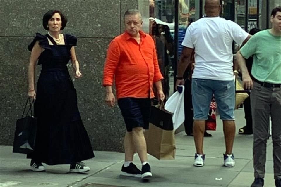 Fernando Belaunzarán subió fotos en Twitter del presidente de Corte en NY, pero después las bajó por burlas que recibió el juez en el post.