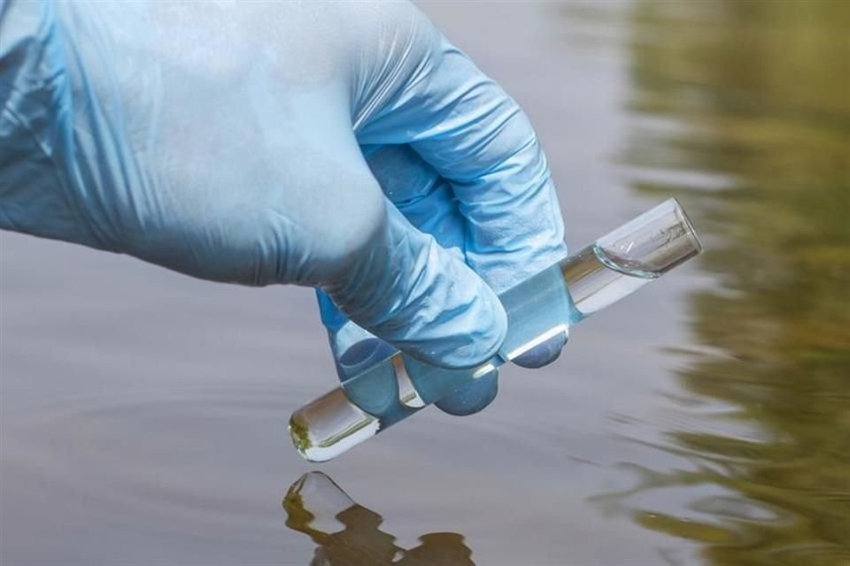 Estudiantes del Centro Universitario del Sur realizaron una investigación sobre enfermedades por consumo de agua contaminada en Amacueca.