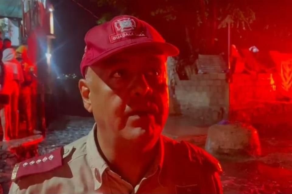 Bomberos de Guadalajara inició una búsqueda por la zona para intentar localizar al menor.